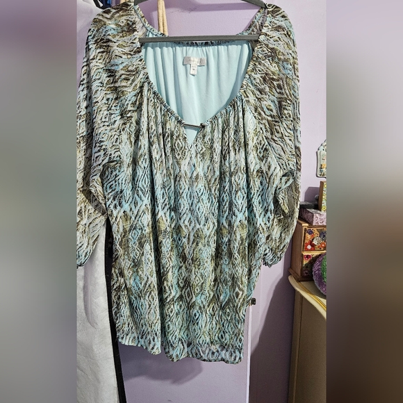 Dress Up Or Down - Picture 1 of 3